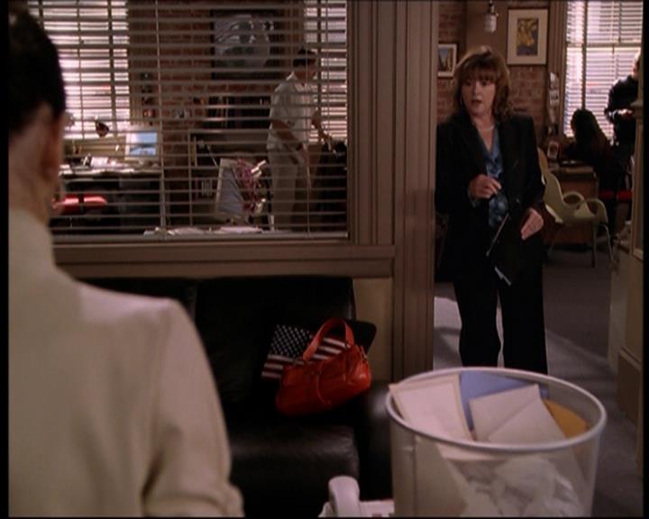 Charmed-Online-dot-712ExtremeHomeMakeoverWorldEdition0636.jpg