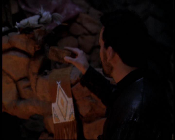 Charmed-Online-dot-712ExtremeHomeMakeoverWorldEdition0844.jpg