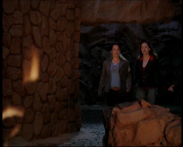 Charmed-Online-dot-712ExtremeHomeMakeoverWorldEdition0929.jpg