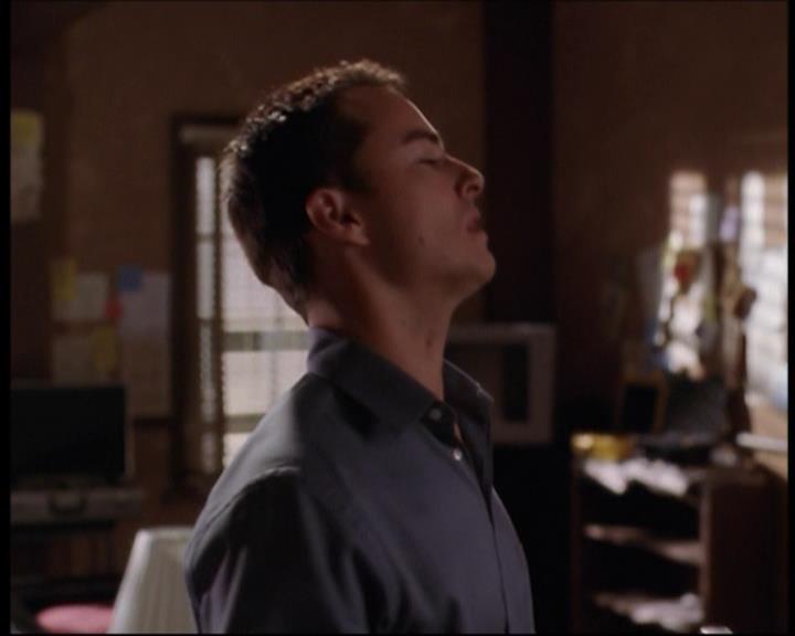 Charmed-Online-dot-712ExtremeHomeMakeoverWorldEdition1102.jpg