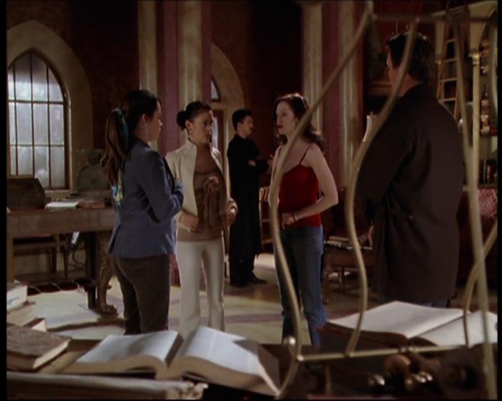 Charmed-Online-dot-712ExtremeHomeMakeoverWorldEdition1252.jpg