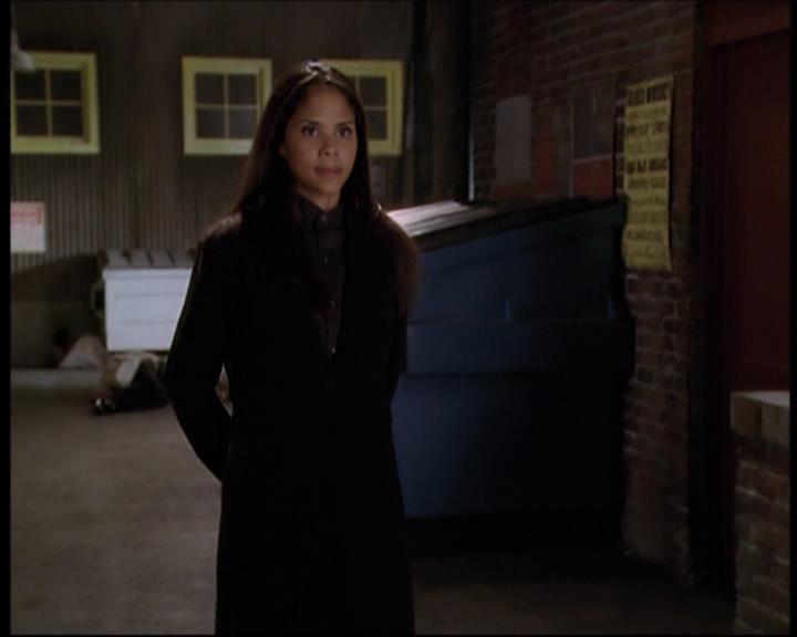 Charmed-Online-dot-712ExtremeHomeMakeoverWorldEdition1733.jpg