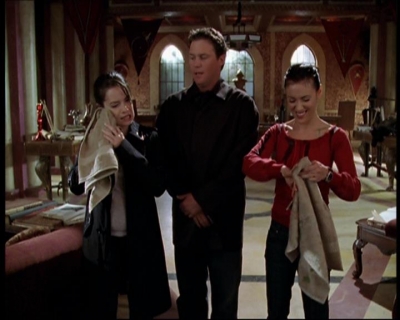 Charmed-Online-dot-712ExtremeHomeMakeoverWorldEdition0483.jpg