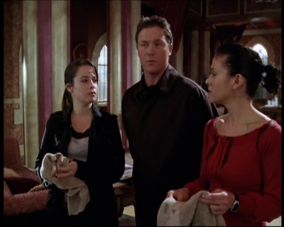 Charmed-Online-dot-712ExtremeHomeMakeoverWorldEdition0532.jpg