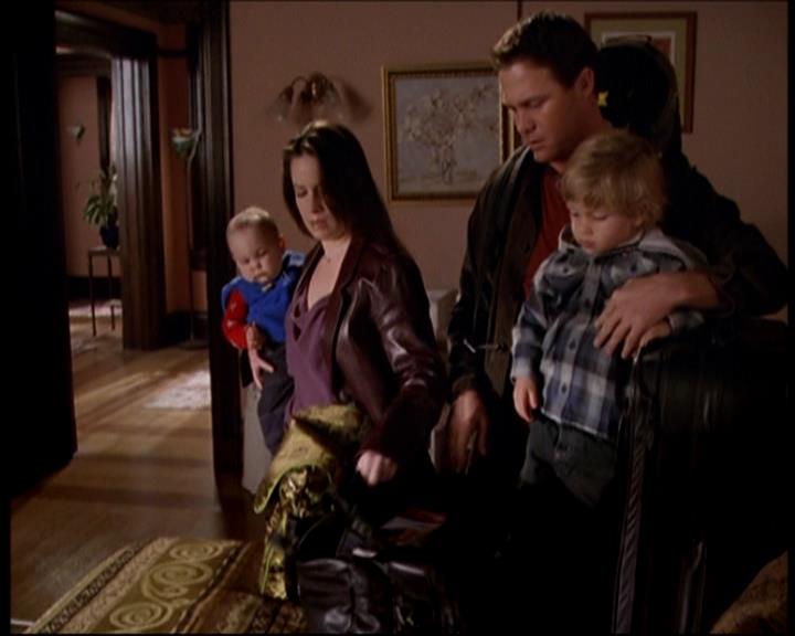 Charmed-Online-dot-715ShowGhouls0300.jpg