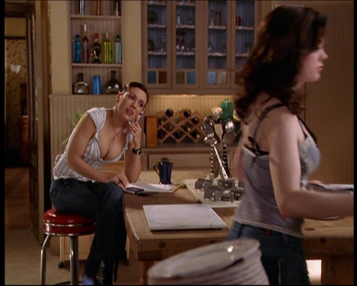 Charmed-Online-dot-715ShowGhouls0340.jpg