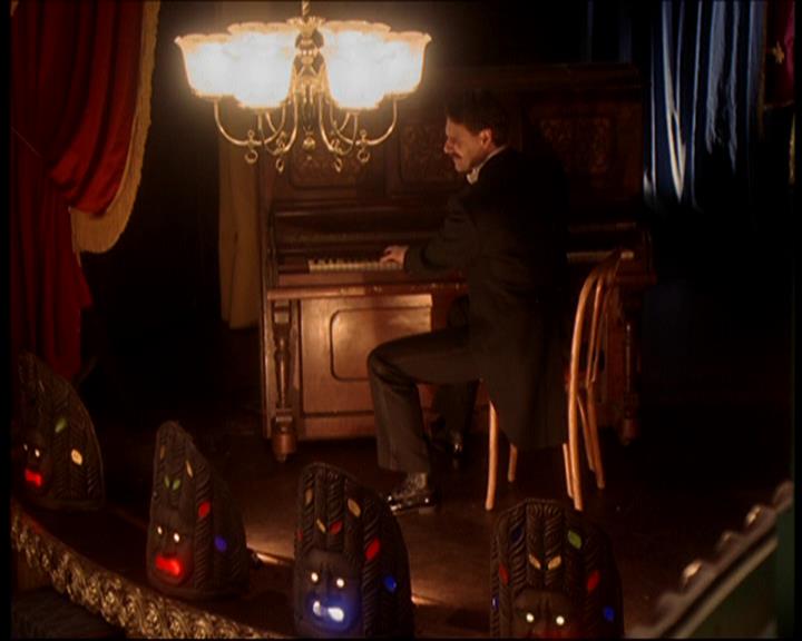 Charmed-Online-dot-715ShowGhouls0800.jpg Charmed-Online-dot-715ShowGhouls0800.jpg