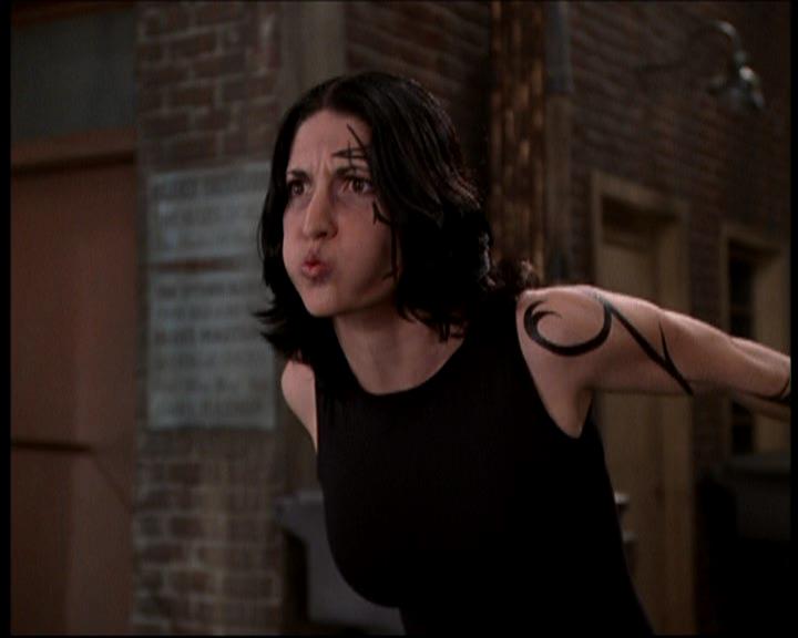 Charmed-Online-dot-716TheSevenYearWitch0101.jpg