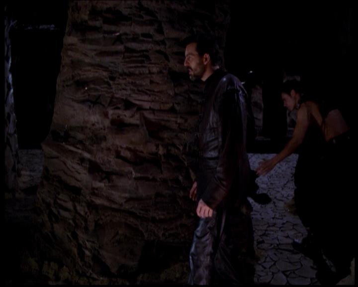 Charmed-Online-dot-717ScryHard0884.jpg