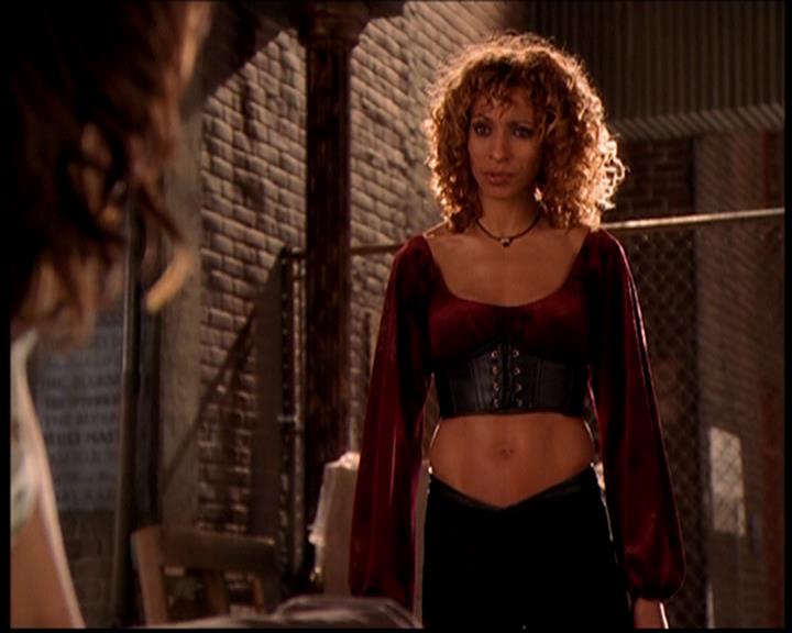 Charmed-Online-dot-718LittleBoxOfHorrors0035.jpg