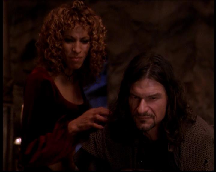 Charmed-Online-dot-718LittleBoxOfHorrors1042.jpg