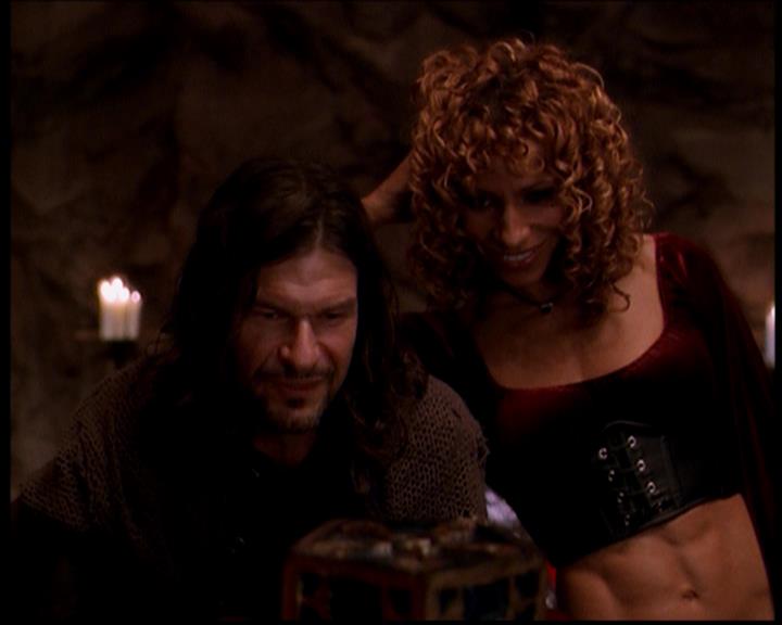 Charmed-Online-dot-718LittleBoxOfHorrors1048.jpg