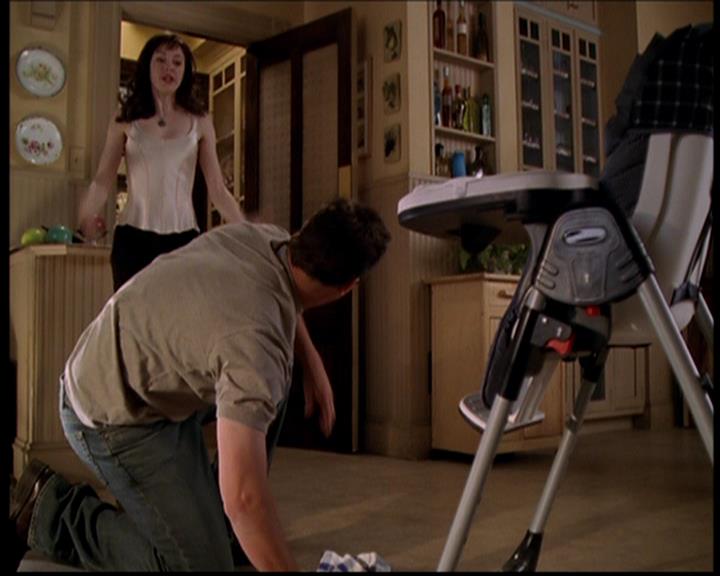 Charmed-Online-dot-719FreakyPhoebe0009.jpg