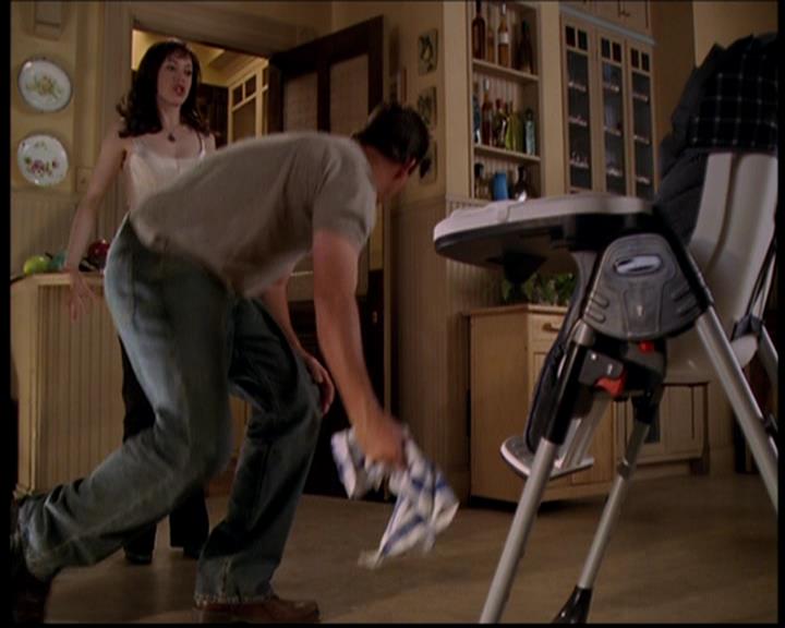 Charmed-Online-dot-719FreakyPhoebe0010.jpg