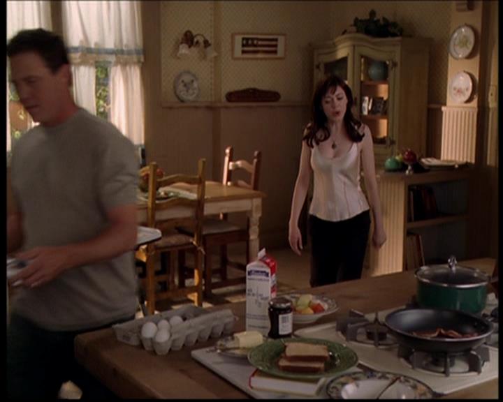 Charmed-Online-dot-719FreakyPhoebe0012.jpg