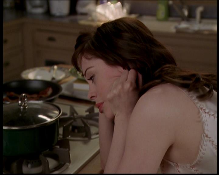 Charmed-Online-dot-719FreakyPhoebe0027.jpg