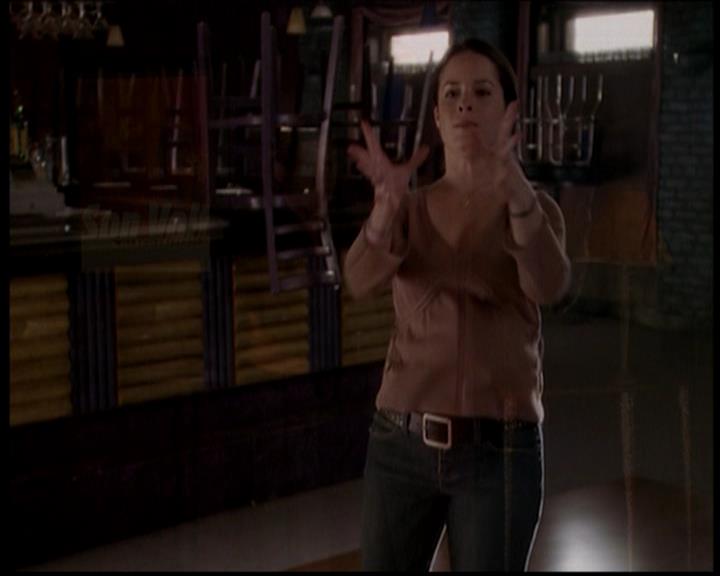 Charmed-Online-dot-719FreakyPhoebe0164.jpg