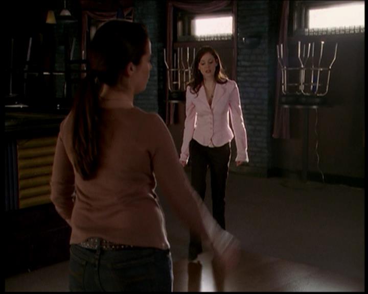 Charmed-Online-dot-719FreakyPhoebe0183.jpg