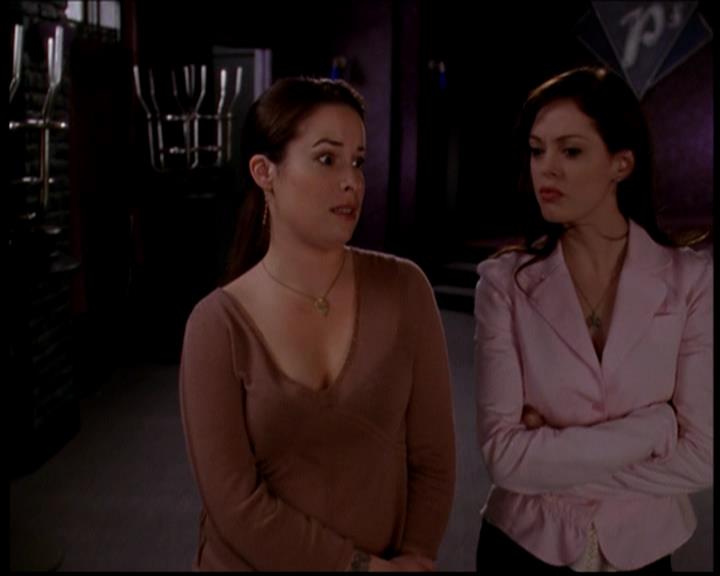 Charmed-Online-dot-719FreakyPhoebe0336.jpg