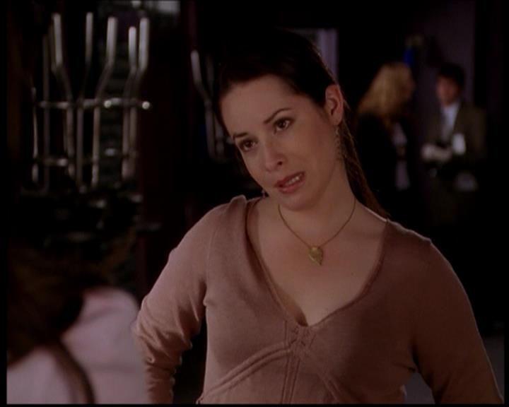 Charmed-Online-dot-719FreakyPhoebe0358.jpg