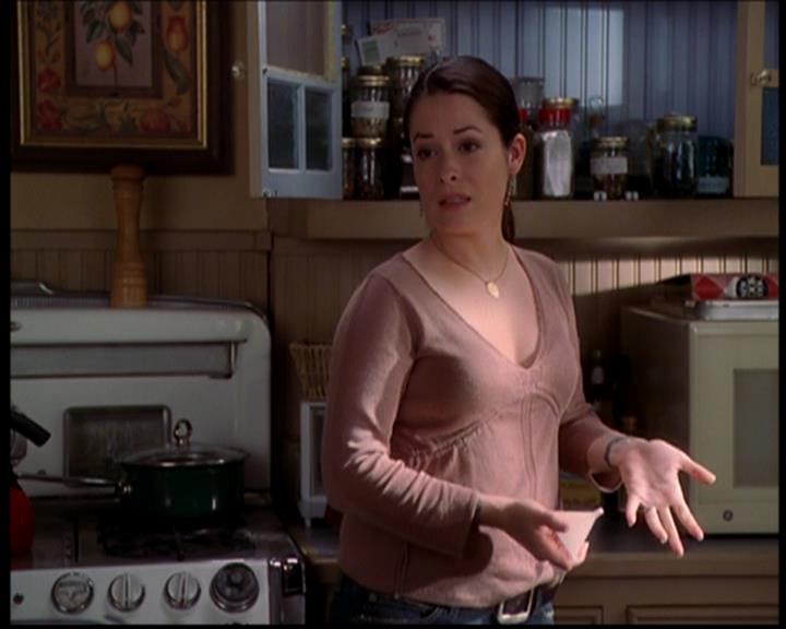 Charmed-Online-dot-719FreakyPhoebe0541.jpg