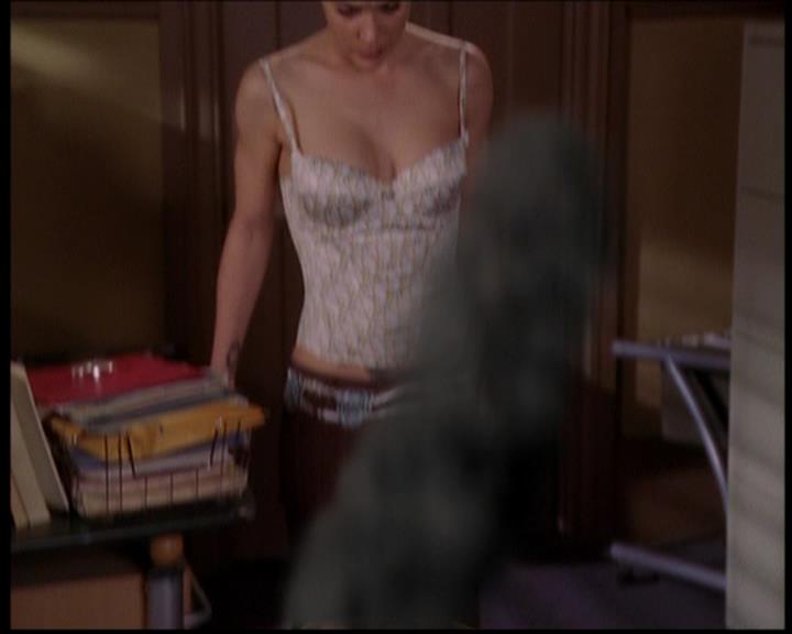 Charmed-Online-dot-719FreakyPhoebe0887.jpg