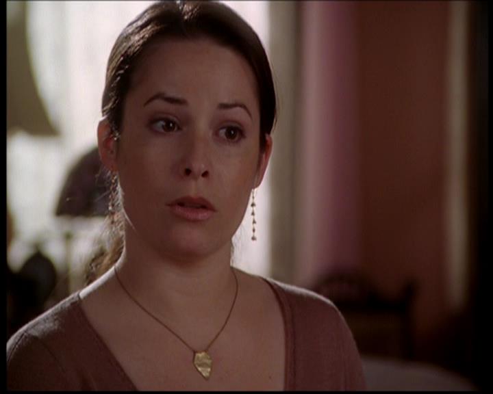 Charmed-Online-dot-719FreakyPhoebe0984.jpg