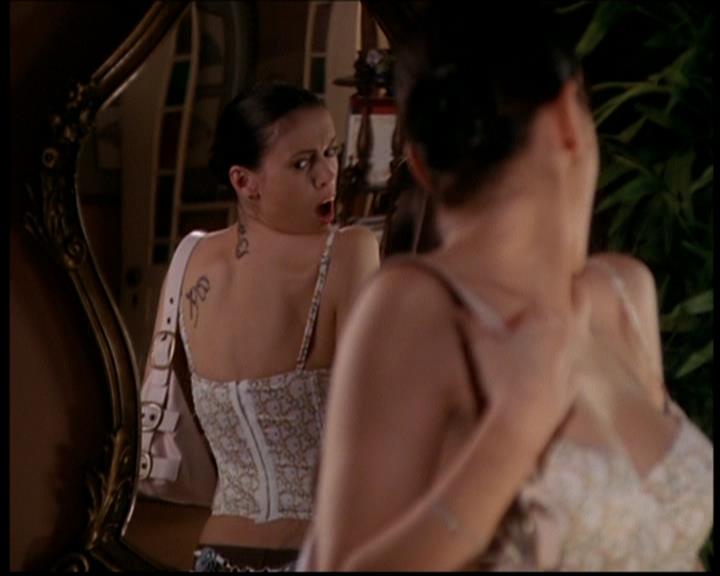 Charmed-Online-dot-719FreakyPhoebe1005.jpg