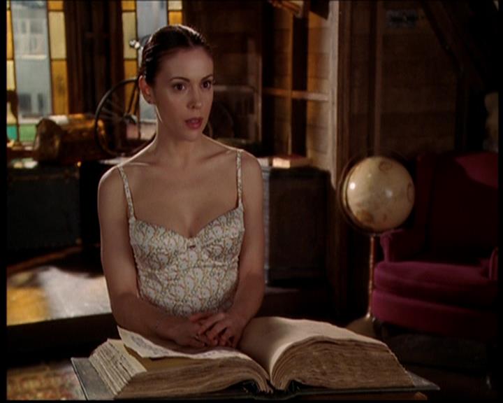 Charmed-Online-dot-719FreakyPhoebe1053.jpg