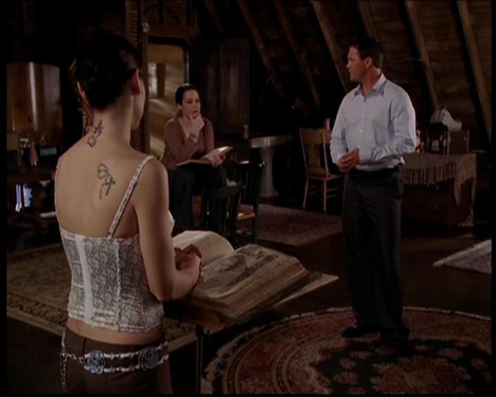 Charmed-Online-dot-719FreakyPhoebe1055.jpg