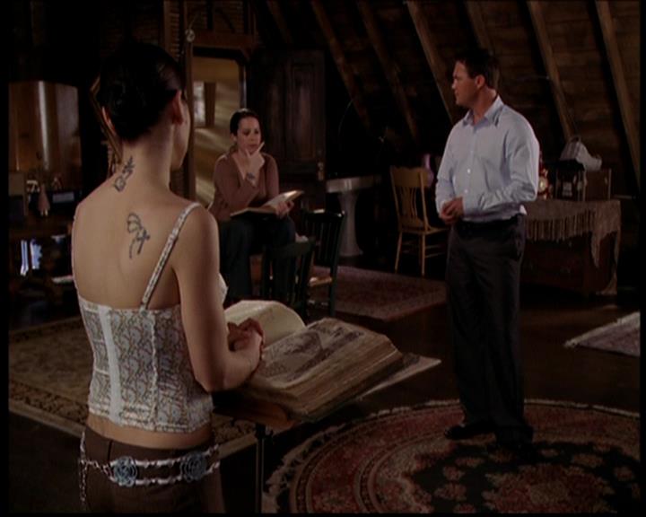 Charmed-Online-dot-719FreakyPhoebe1057.jpg
