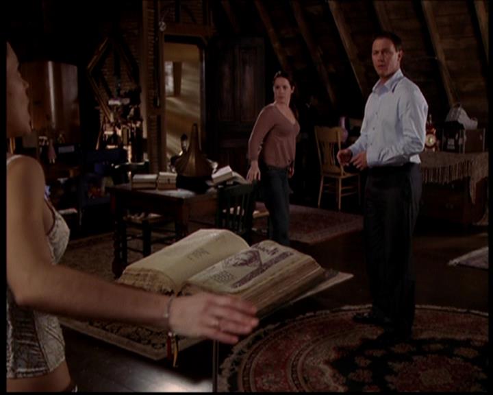 Charmed-Online-dot-719FreakyPhoebe1065.jpg