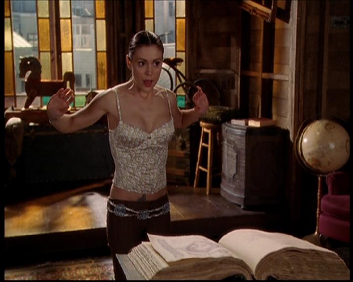 Charmed-Online-dot-719FreakyPhoebe1068.jpg
