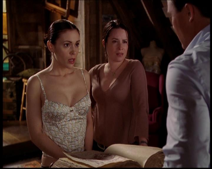 Charmed-Online-dot-719FreakyPhoebe1085.jpg