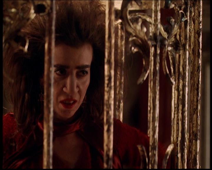 Charmed-Online-dot-719FreakyPhoebe1167.jpg