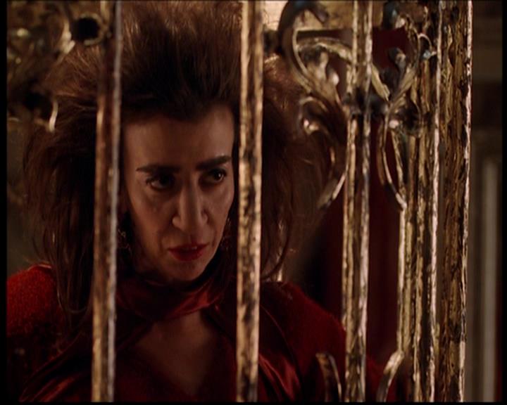 Charmed-Online-dot-719FreakyPhoebe1179.jpg