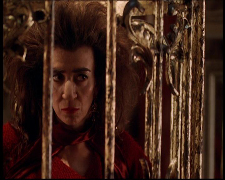 Charmed-Online-dot-719FreakyPhoebe1193.jpg