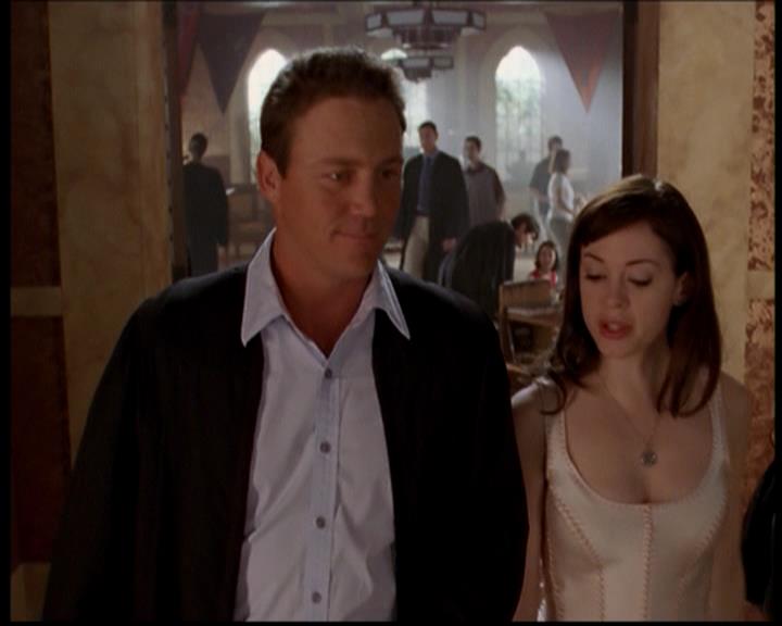 Charmed-Online-dot-719FreakyPhoebe1275.jpg