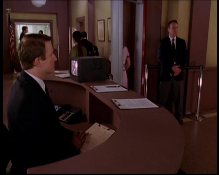 Charmed-Online-dot-719FreakyPhoebe1374.jpg