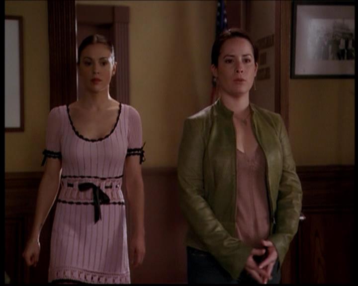 Charmed-Online-dot-719FreakyPhoebe1379.jpg