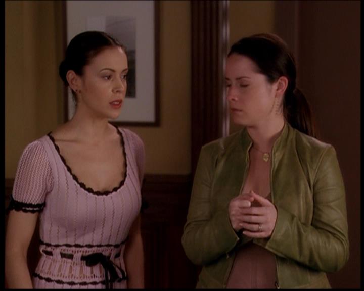 Charmed-Online-dot-719FreakyPhoebe1393.jpg