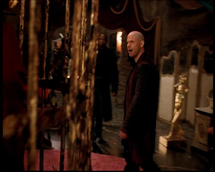Charmed-Online-dot-719FreakyPhoebe1525.jpg