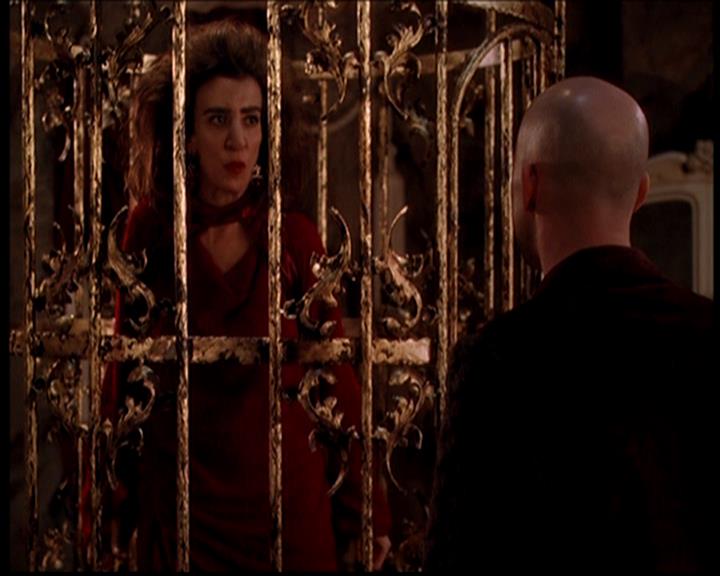 Charmed-Online-dot-719FreakyPhoebe1547.jpg