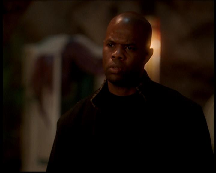 Charmed-Online-dot-719FreakyPhoebe1555.jpg