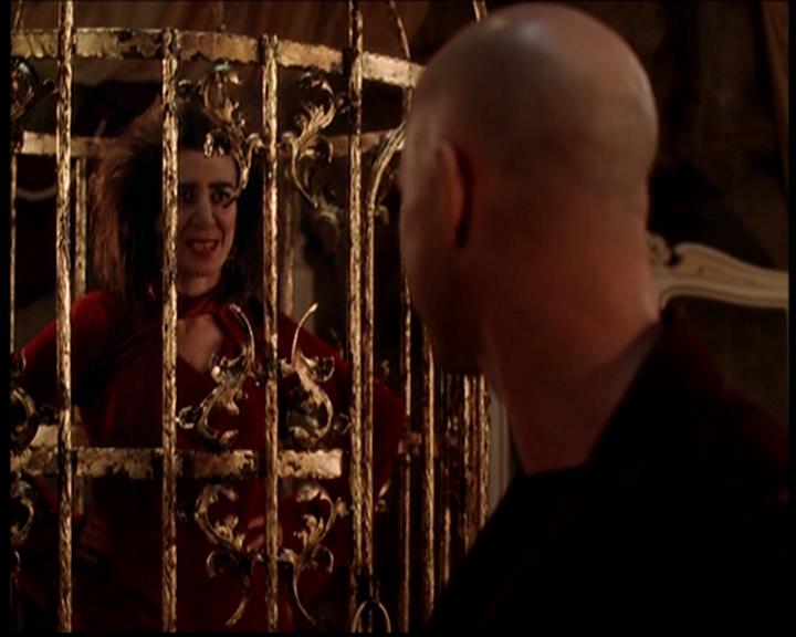 Charmed-Online-dot-719FreakyPhoebe1588.jpg