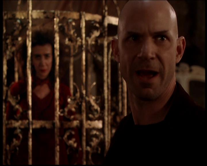 Charmed-Online-dot-719FreakyPhoebe1594.jpg