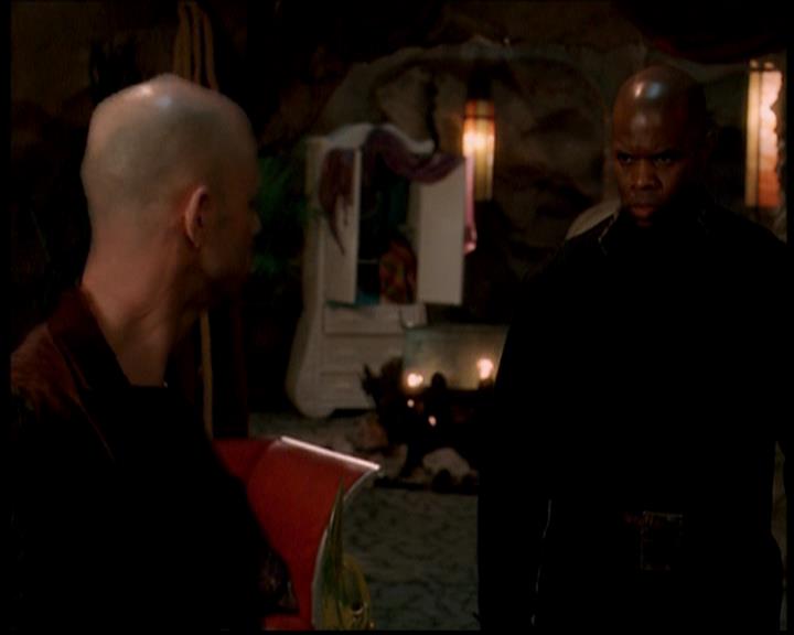 Charmed-Online-dot-719FreakyPhoebe1596.jpg