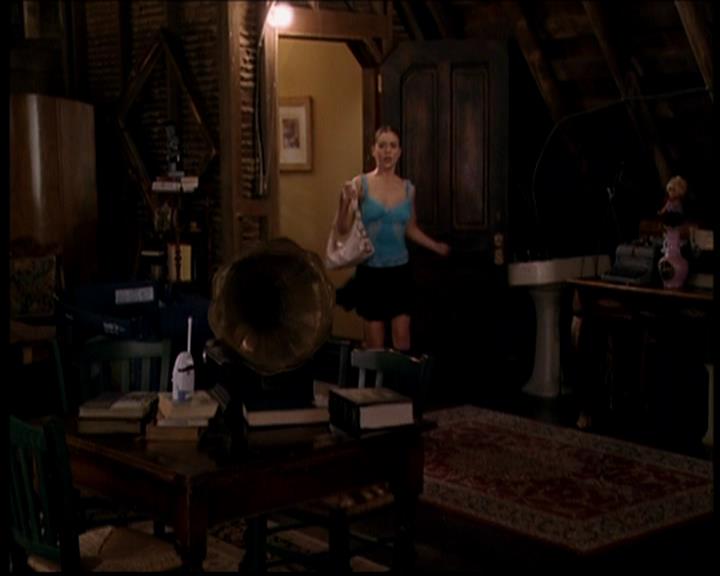 Charmed-Online-dot-719FreakyPhoebe1710.jpg