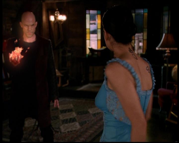 Charmed-Online-dot-719FreakyPhoebe1770.jpg