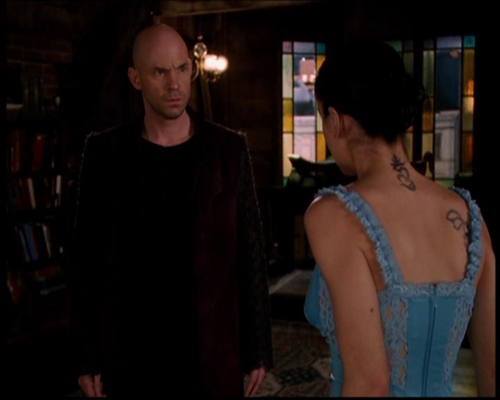 Charmed-Online-dot-719FreakyPhoebe1781.jpg